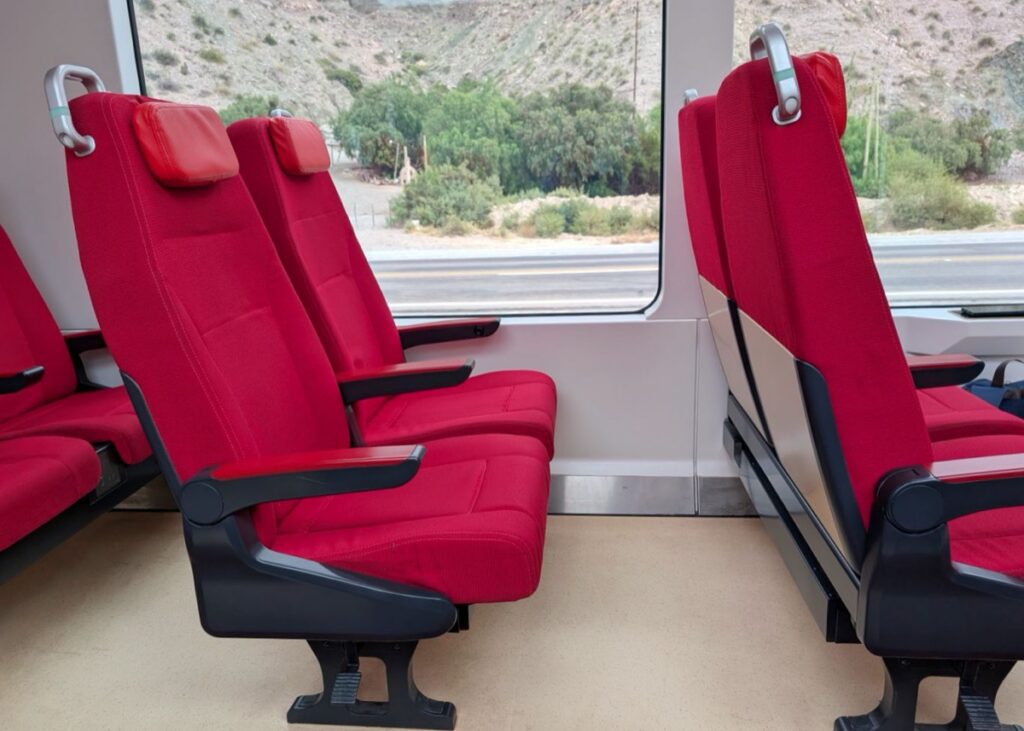 Tren Solar Seats