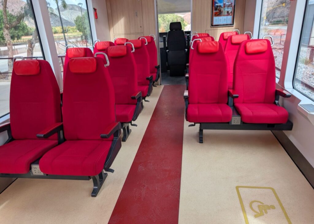 Tren Solar Train Seats