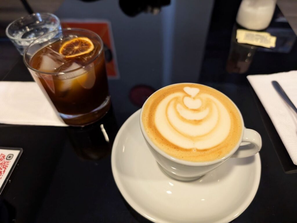 Coffees at Café Lattente UY
